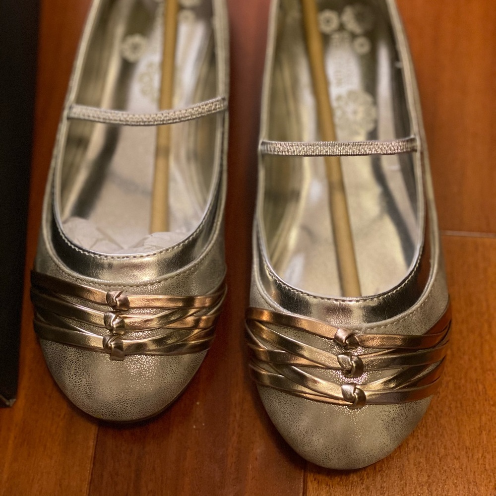 Kenneth Cole reaction dress dip top shape shoes